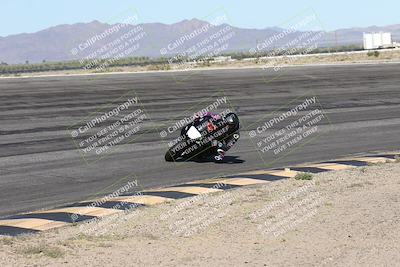 media/Jan-16-2026-CVMA Friday Practice (Fri) [[6f2bf47531]]/5-Racer 4-Trackday1/Session 2 (Bowl)/